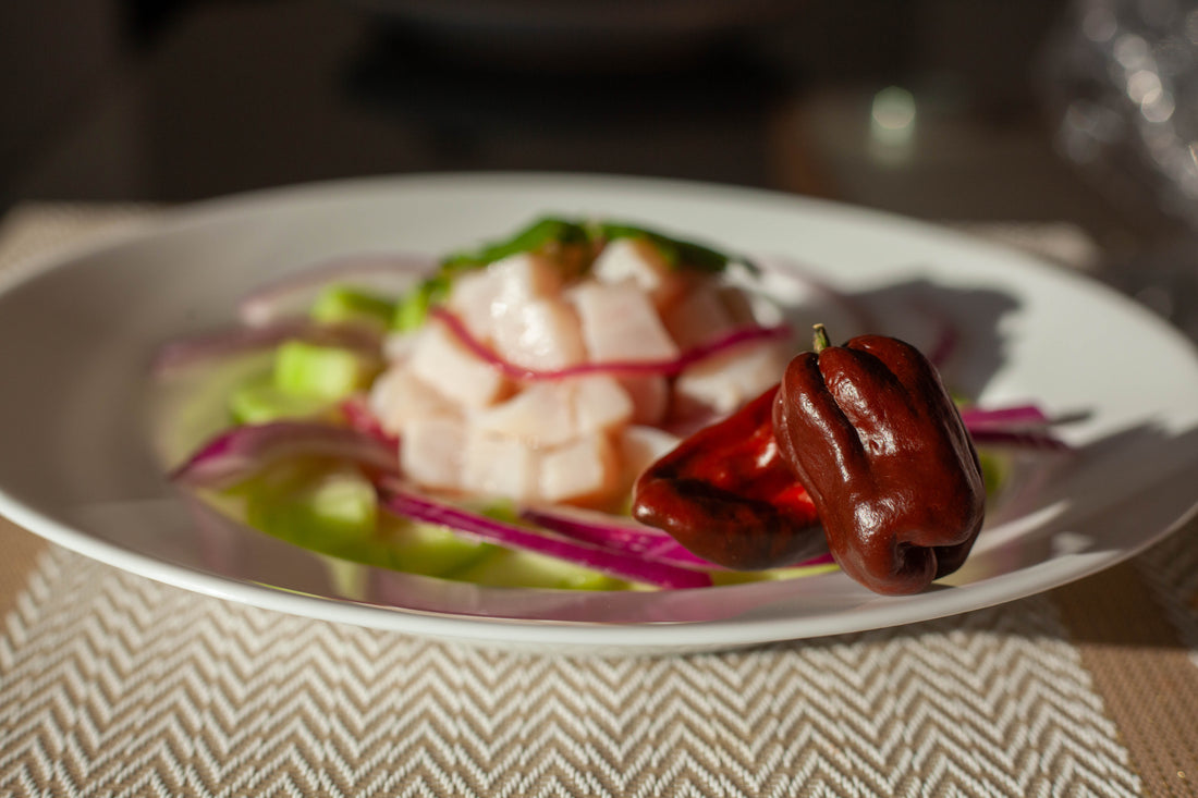 Ceviche Fresco de Callo de Hacha con Cebolla Morada y Habanero