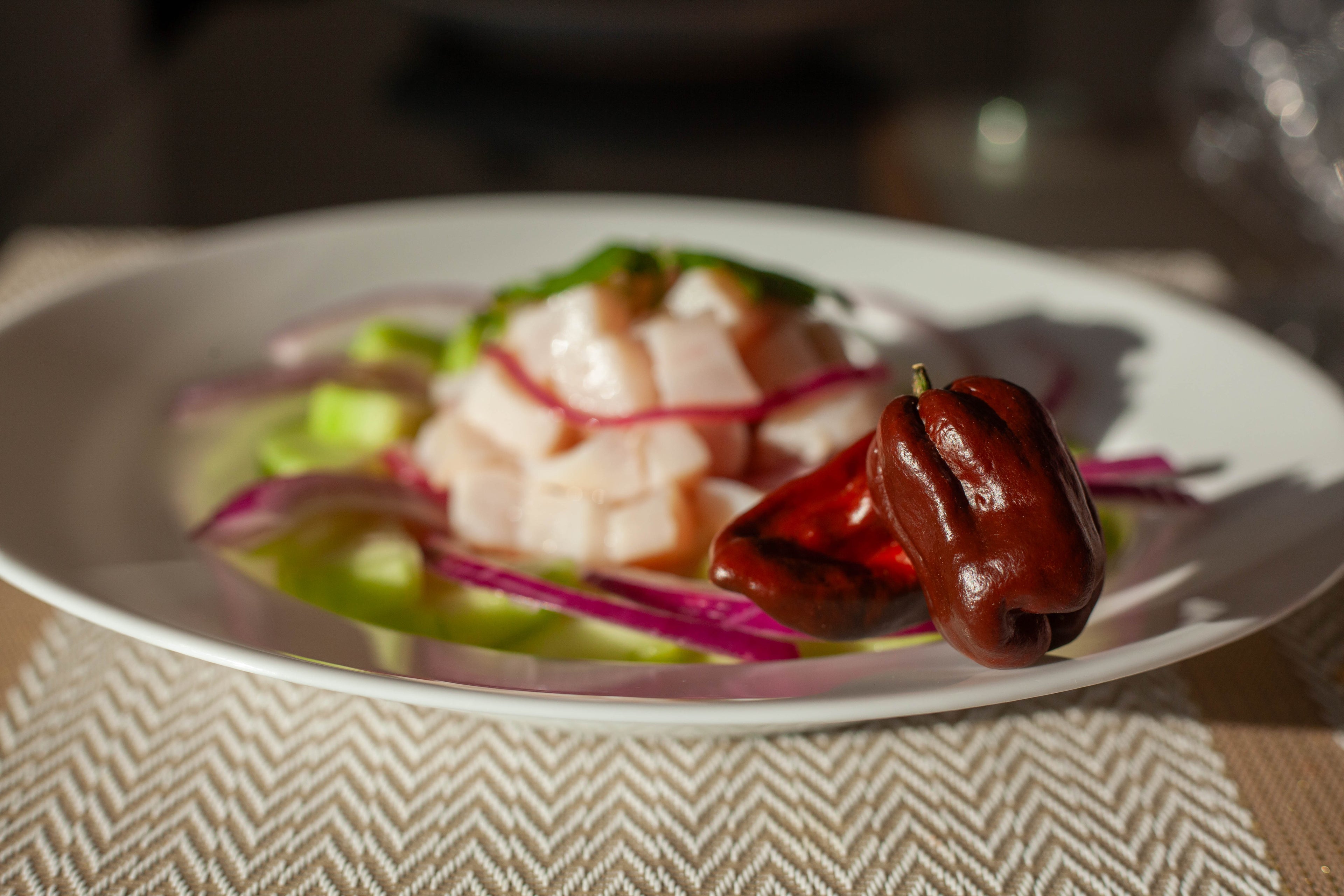 Ceviche Fresco de Callo de Hacha con Cebolla Morada y Habanero