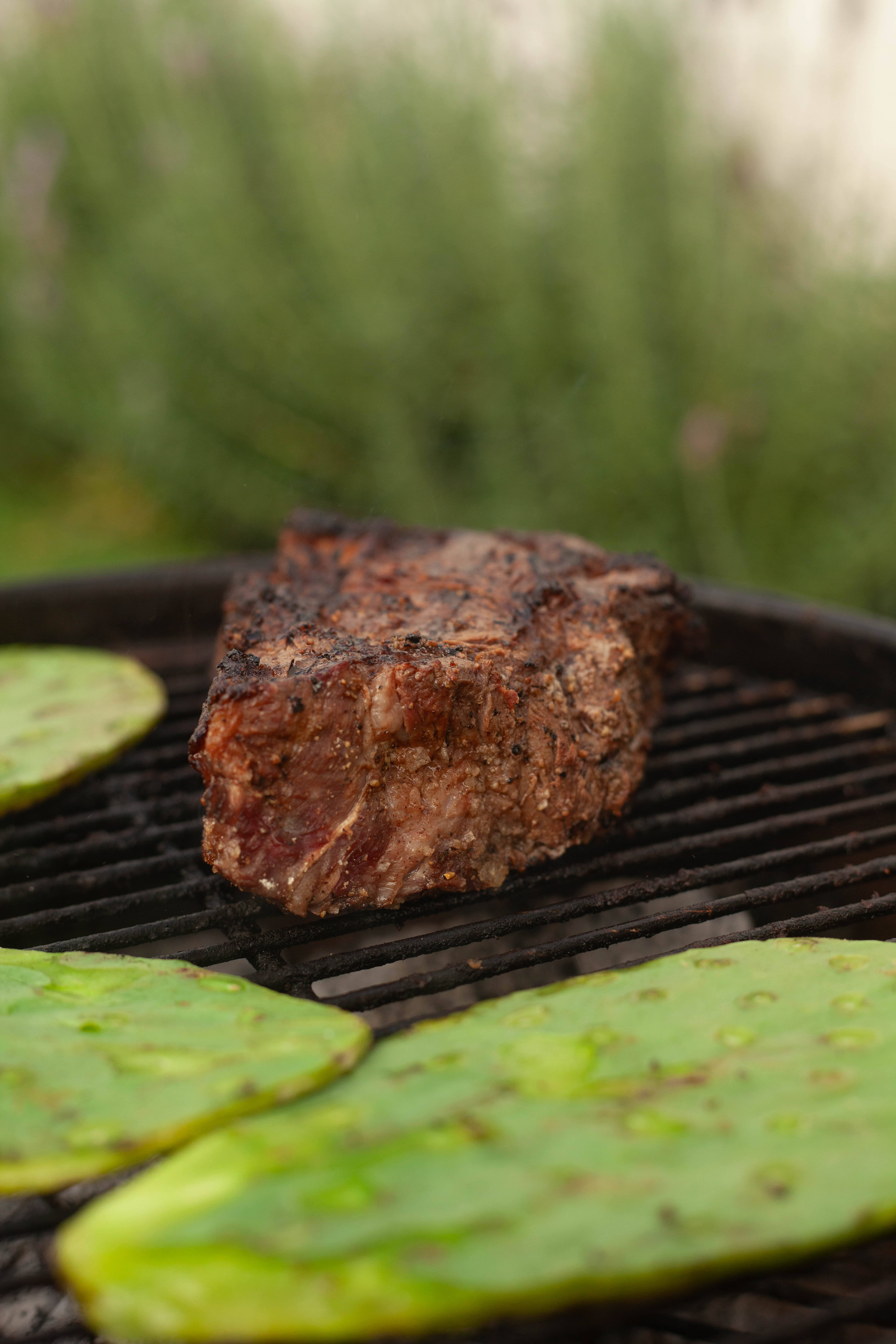 Carne Asada con Nopales a la Parrilla