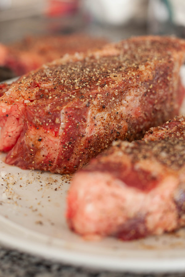 Chicharrón Crujiente con Salsa Dulce–Picante